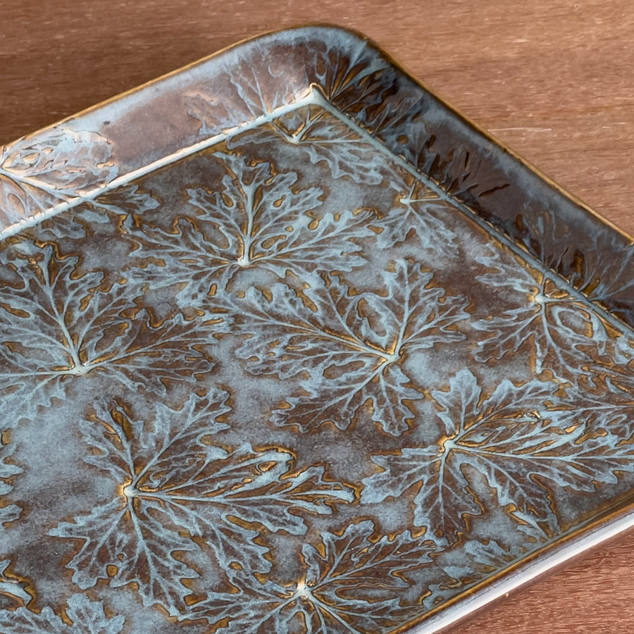 Leaf Motif Medium Platter 10" Blue Rutile